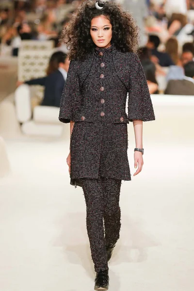 Look 14